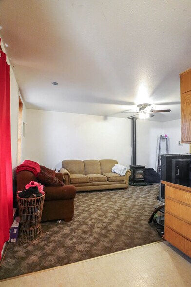 More Photos Of 16 N Main St, Payette Storefront Retail Residential For Sale