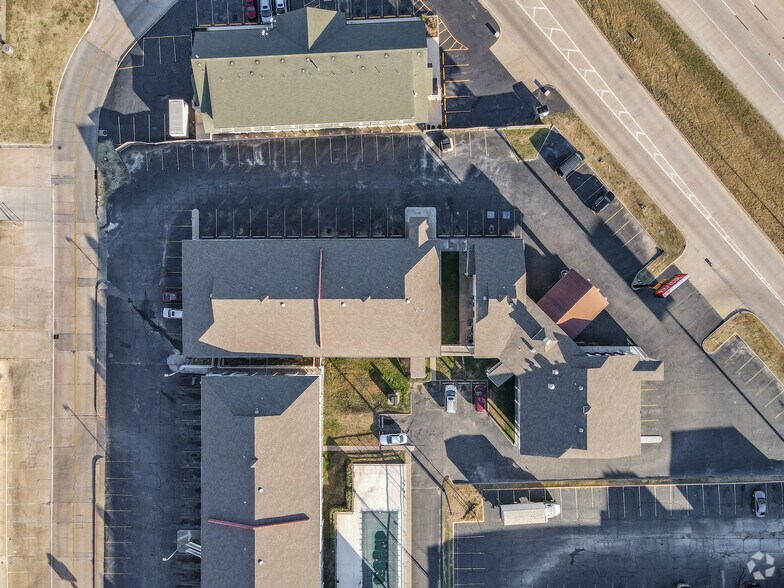 More Photos Of 8201 E Skelly Dr, Tulsa Hotel For Sale