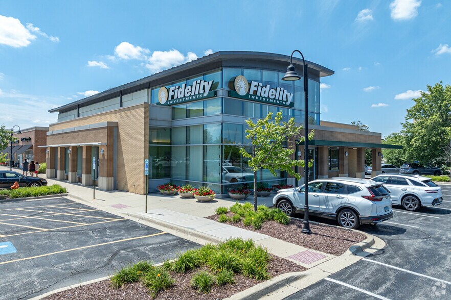 More Photos Of 1823 Freedom Dr, Naperville Bank For Sale