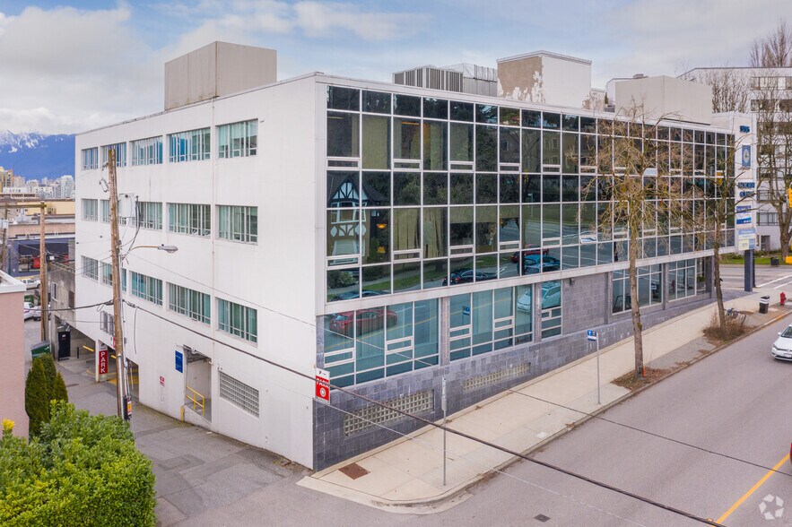More Photos Of 3195 Granville St, Vancouver Medical For Lease