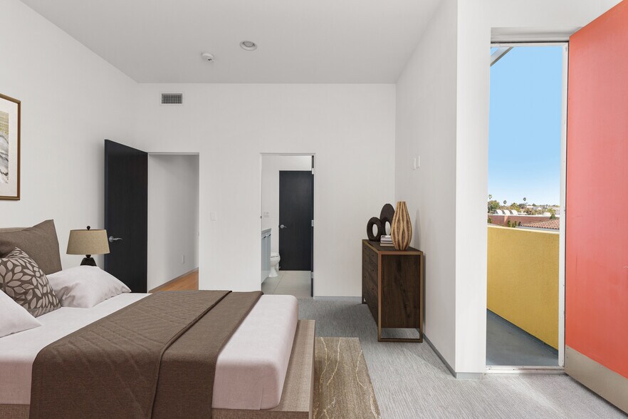 More Photos Of 930-932 Manhattan Beach Blvd, Manhattan Beach Office Residential For Sale