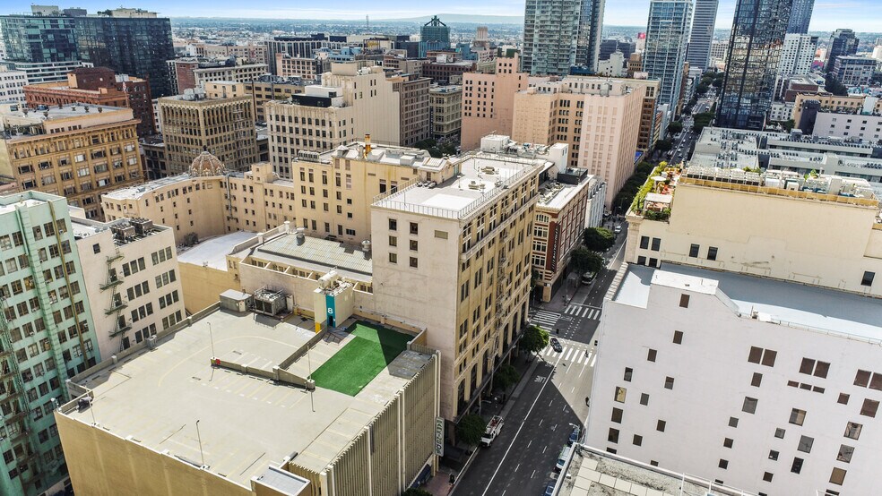 More Photos Of 431 W 7th St, Los Angeles Hotel For Lease