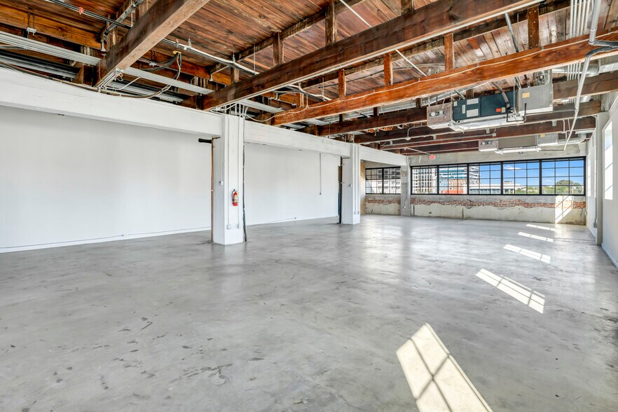 More Photos Of 2509 N Miami Ave, Miami Loft Creative Space For Lease