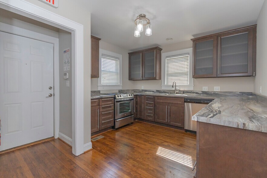 More Photos Of 2006 N Main St, Anderson Office For Sale