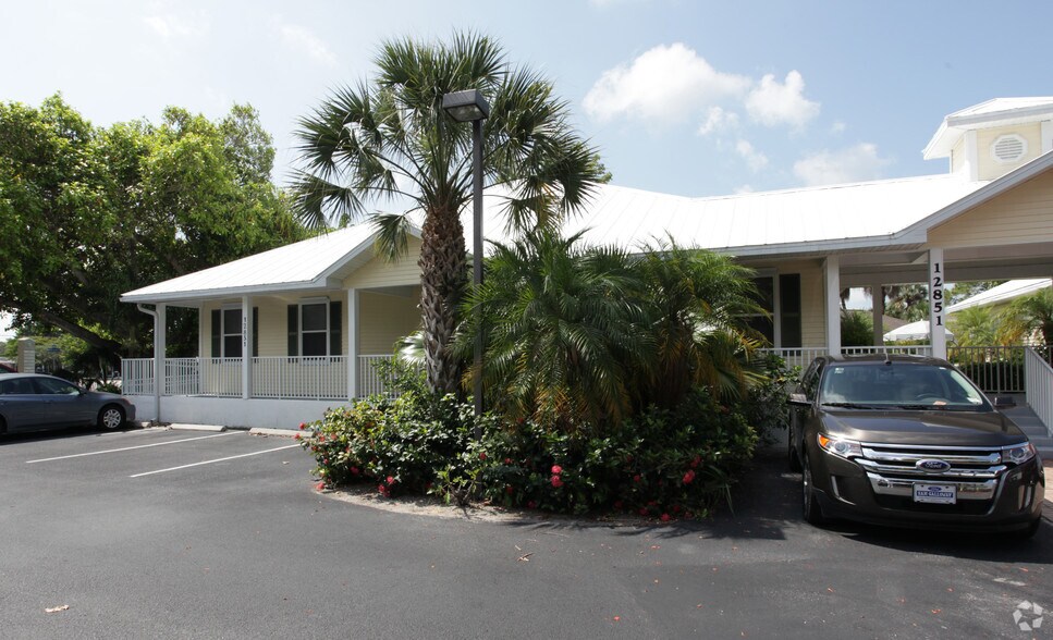 More Photos Of 12851-12853 Banyan Creek Dr, Fort Myers Office For Lease