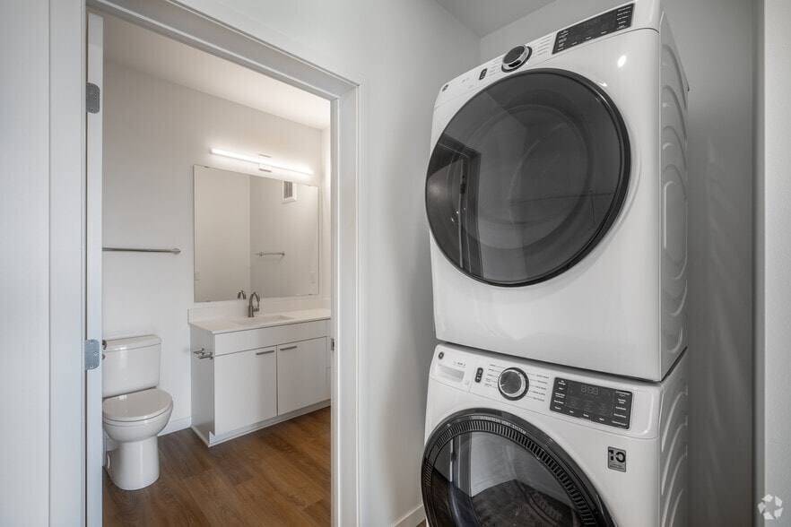 More Photos Of 747 Hampden Ave, Saint Paul Apartments For Sale