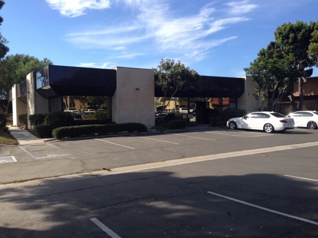 Primary Photo Of 2227 Portola Rd, Ventura Manufacturing For Lease