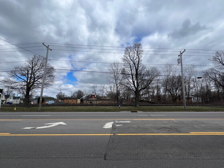 More Photos Of 11 Felton St, North Tonawanda Industrial For Sale