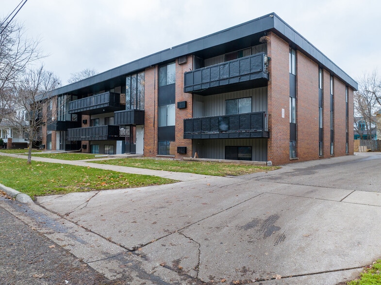 More Photos Of 814-816 W Walnut St, Kalamazoo Apartments For Sale