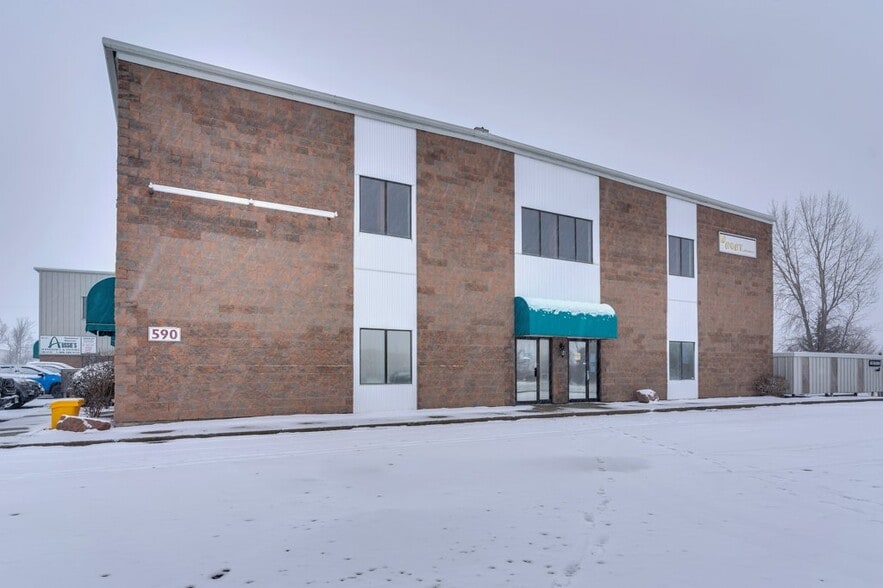 More Photos Of 590 Cataraqui Woods Dr, Kingston Flex For Sale