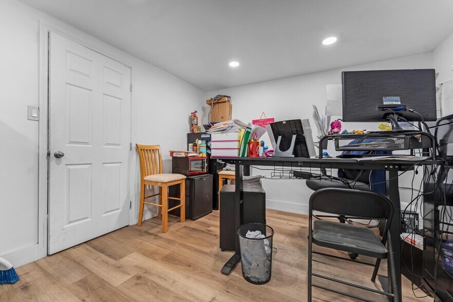 More Photos Of 2201-2227 SW 57th Ave, West Park Warehouse For Sale