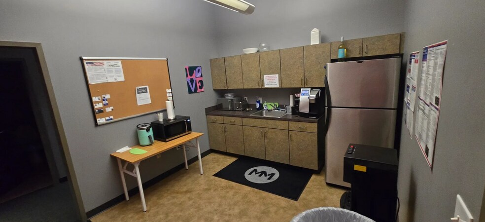 More Photos Of 126 Seven Farms Dr, Daniel Island Office For Sale