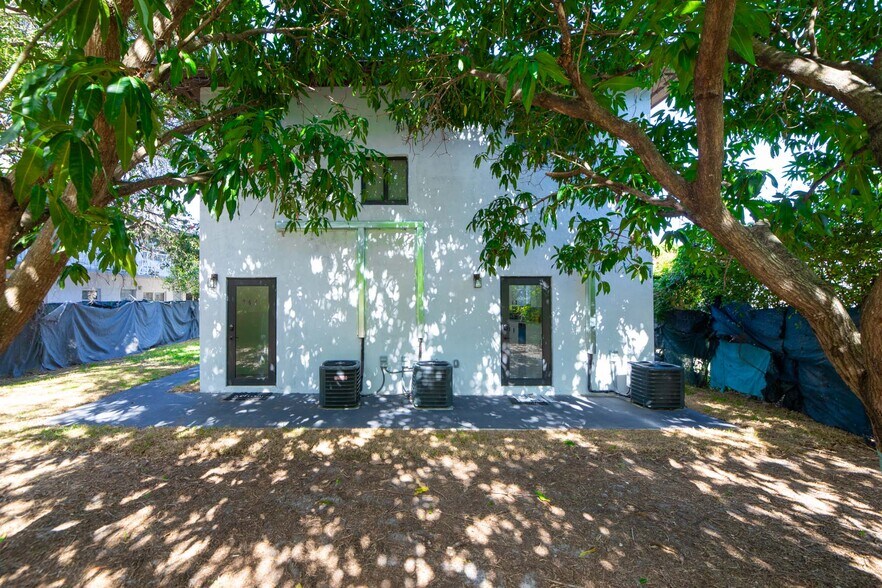 More Photos Of 742 NW 70th St, Miami Apartments For Sale