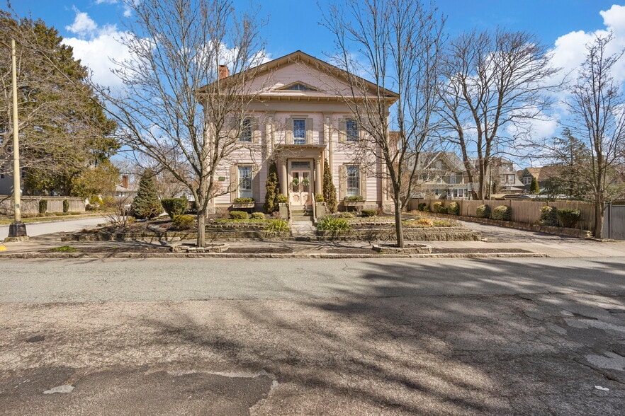 More Photos Of 76 Cottage St, New Bedford Multifamily For Sale