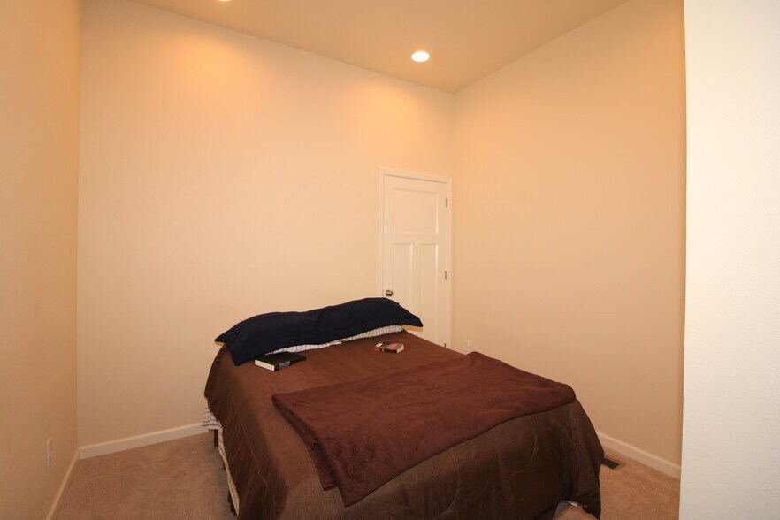 More Photos Of 11 S Main St S, Crosby Apartments For Sale
