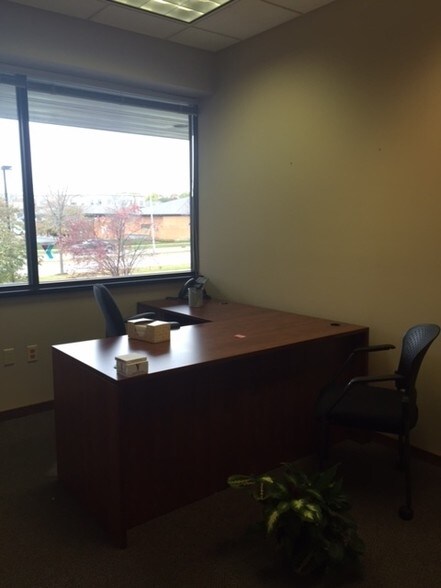 More Photos Of 8001 Excelsior Dr, Madison Bank For Lease