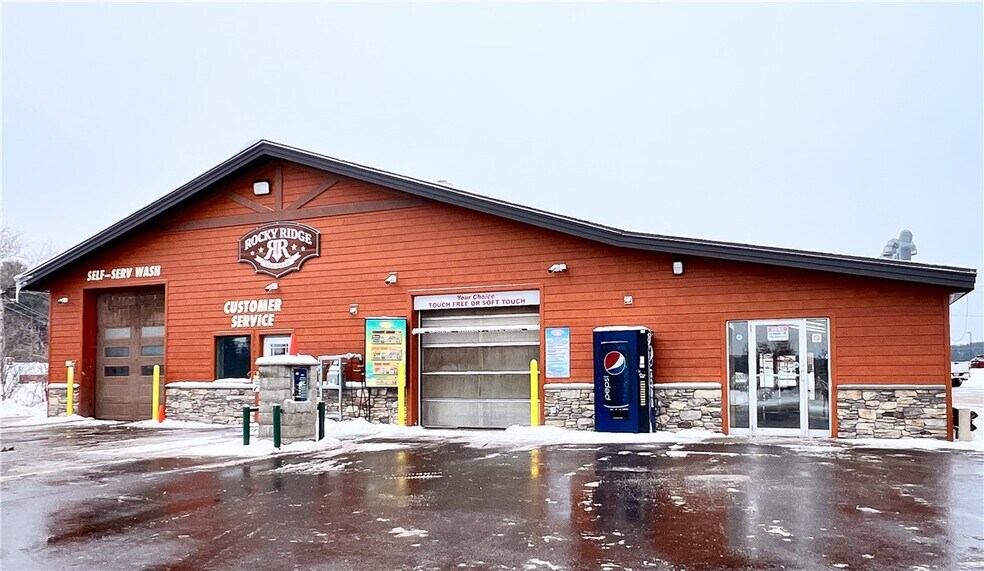 More Photos Of 701 S River St, Spooner Carwash For Sale