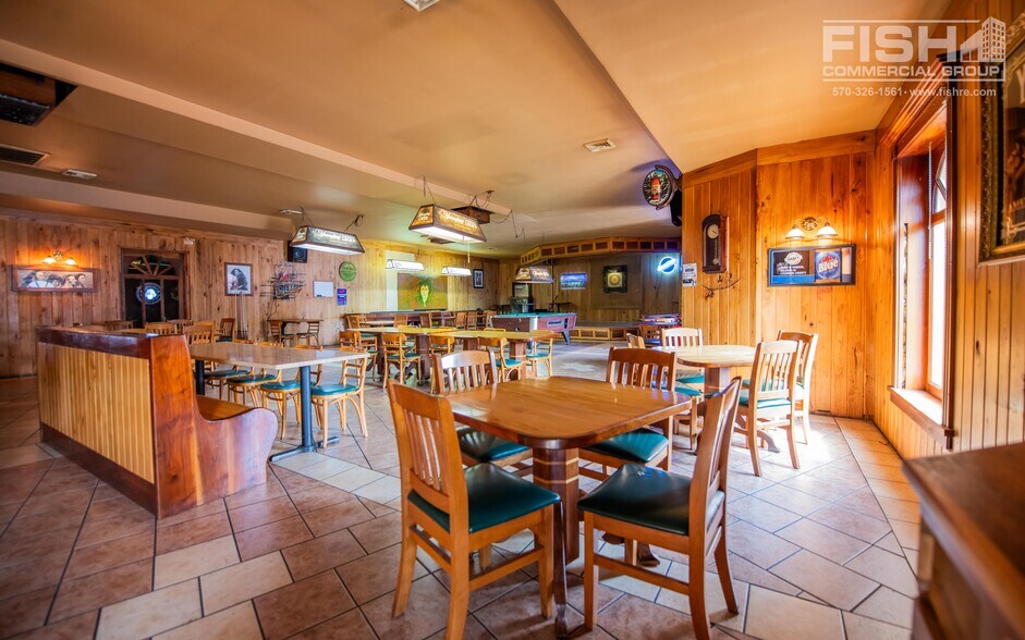More Photos Of 204 Valley St, Williamsport Bar For Sale
