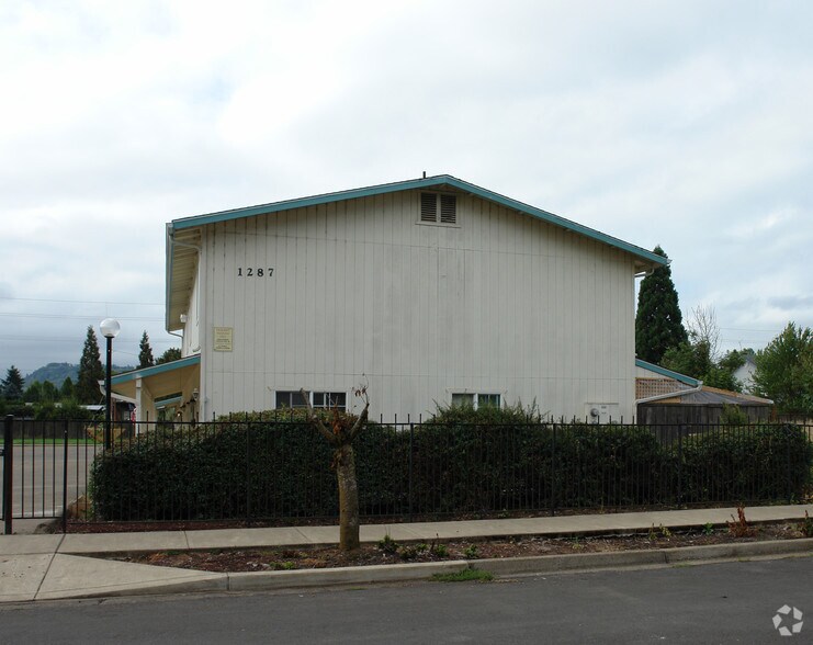 More Photos Of 1287 R St, Springfield Apartments For Sale