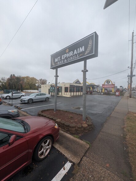 More Photos Of 267 S Black Horse Pike, Mount Ephraim General Retail For Sale