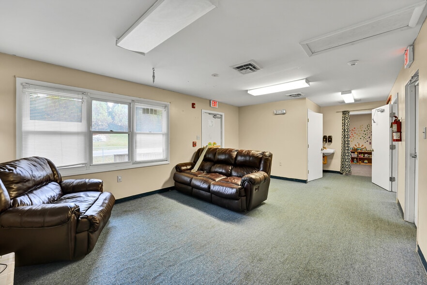 More Photos Of 7828 S Northshore Dr, Knoxville Schools For Sale