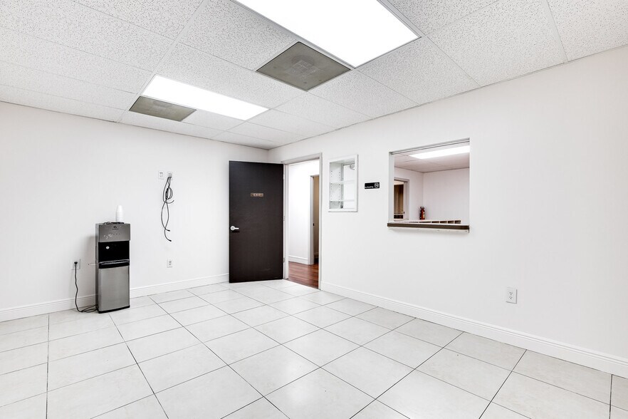 More Photos Of 7421 N University Dr, Tamarac Medical For Sale