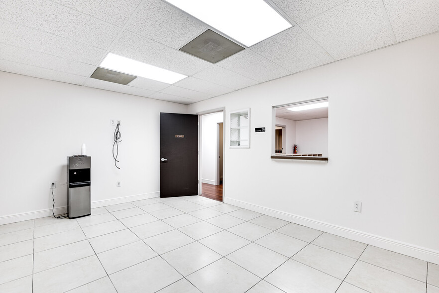 More Photos Of 7421 N University Dr, Tamarac Medical For Sale