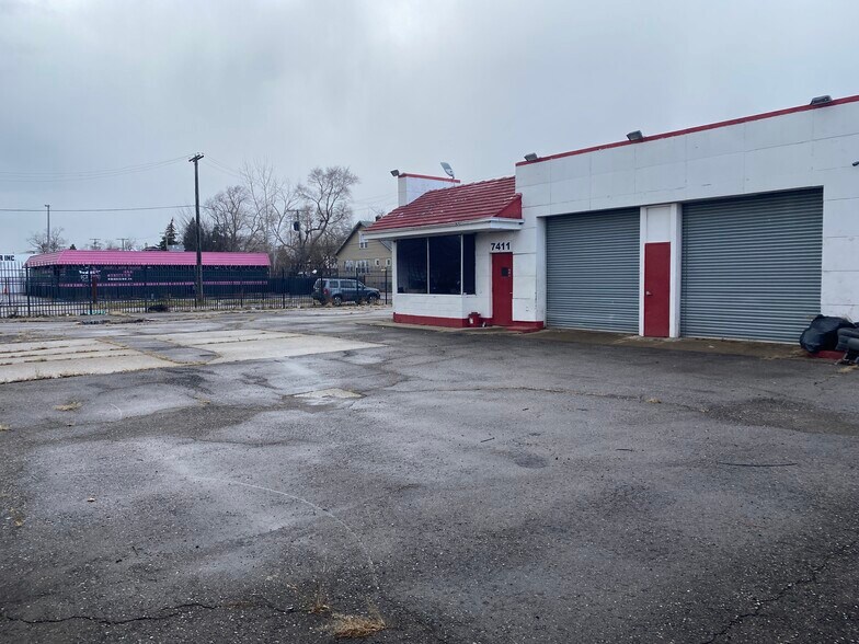 More Photos Of 7411 E 7 Mile Rd, Detroit Auto Dealership For Sale