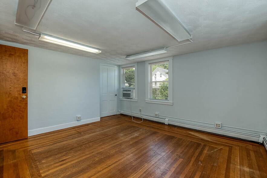 More Photos Of 27 Jefferson St, Taunton Office For Sale