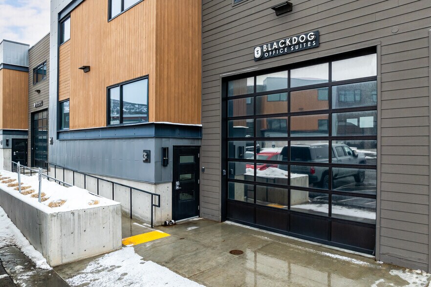 More Photos Of 4376 Forestdale Dr, Park City Research And Development For Lease