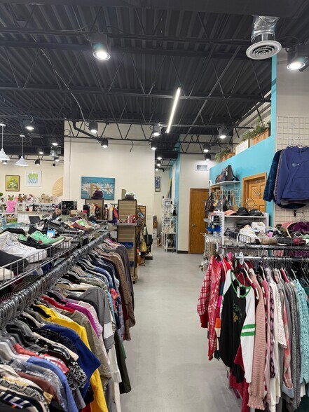 More Photos Of 7507 N 2nd St, Machesney Park Storefront Retail Office For Lease