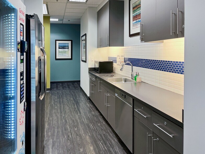 More Photos Of 4711 Yonge St, Toronto Coworking Space