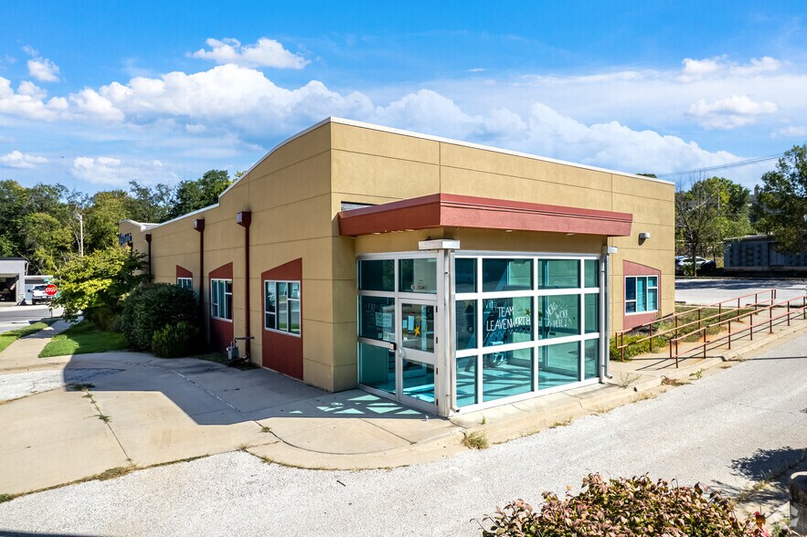 More Photos Of 501 Oak St, Leavenworth Medical For Lease