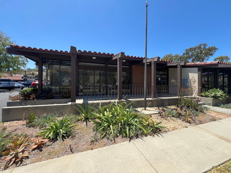 More Photos Of 811-897 Silver Spur Rd, Rolling Hills Estates Unknown For Lease