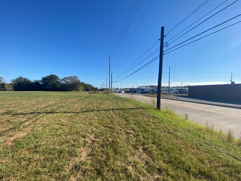 More Photos Of 1155 7th st, Macon Land For Lease