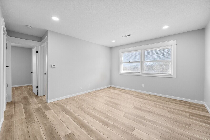 More Photos Of 2411 Welbeck Rd, Des Moines Apartments For Sale