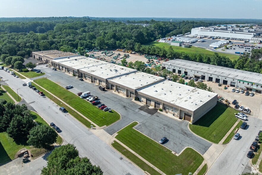 More Photos Of 9070 Maier Rd, Laurel Warehouse For Lease