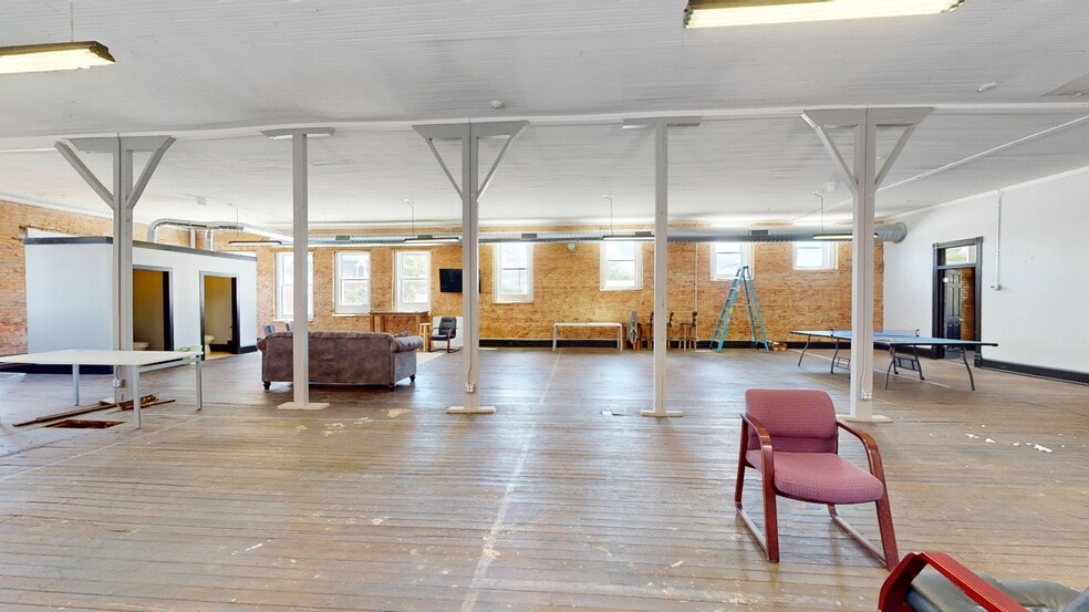 More Photos Of 110 N Broad St, Monroe Storefront Retail Office For Sale