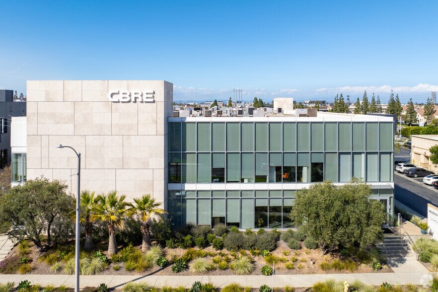 More Photos Of 2221 Rosecrans Ave, El Segundo Office For Lease