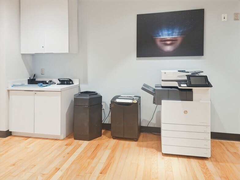 More Photos Of 725 Cool Springs Blvd, Franklin Coworking Space