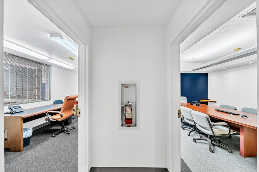 More Photos Of 1120 NW 54th St, Fort Lauderdale Warehouse For Lease