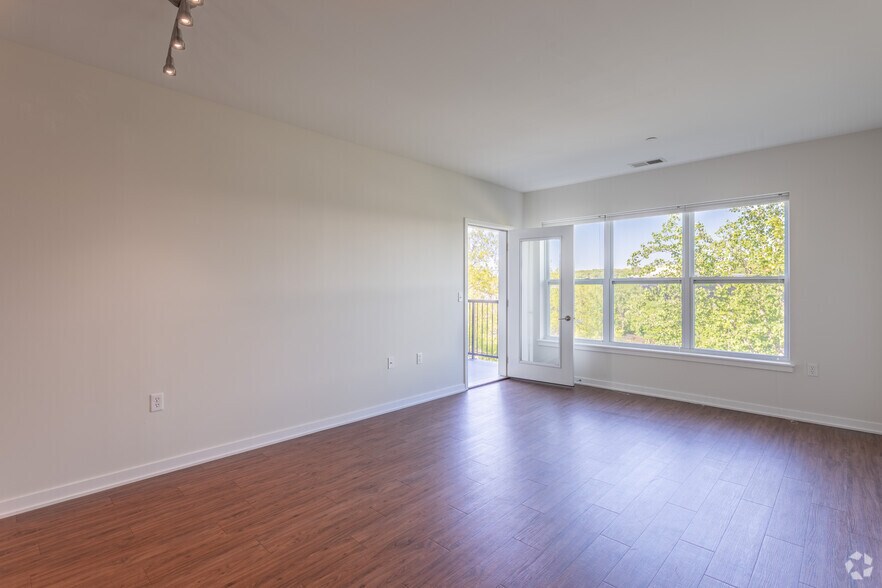 More Photos Of 34 Oakwood Ave, Norwalk Apartments For Lease