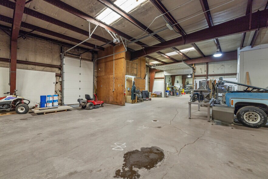 More Photos Of 3735 Washburn Way, Klamath Falls Warehouse For Lease