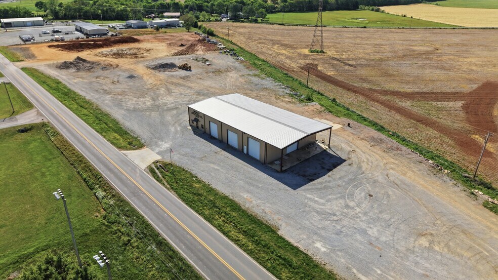 More Photos Of 1087 Aedc Rd, Winchester Industrial For Lease