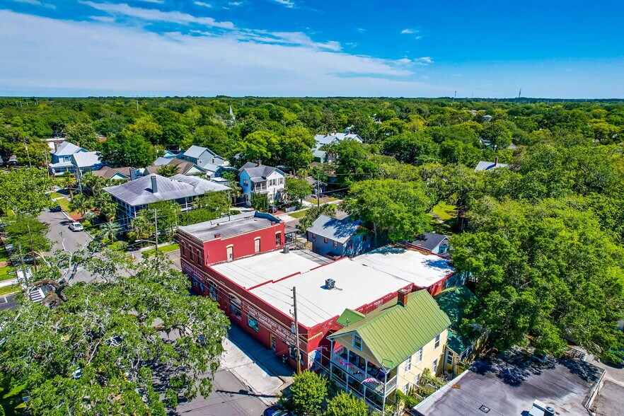 More Photos Of 516 Ash St, Fernandina Beach Freestanding For Lease