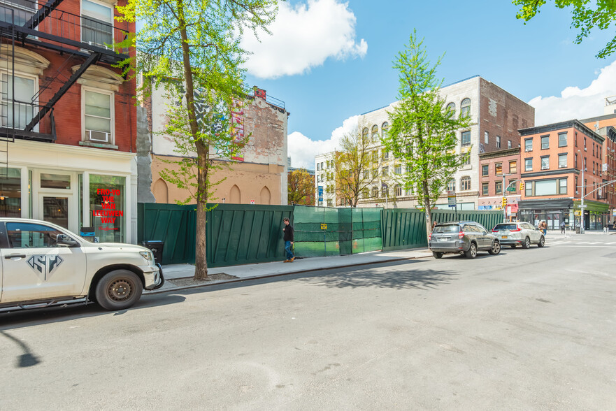 More Photos Of 48 E 7th St, New York Apartments For Sale