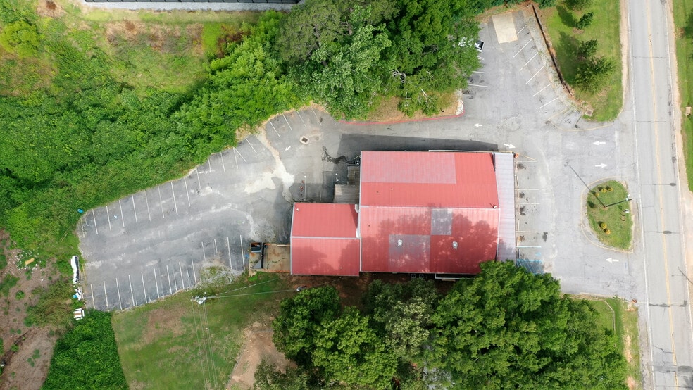 More Photos Of 203 Pendleton Rd, Clemson Freestanding For Sale