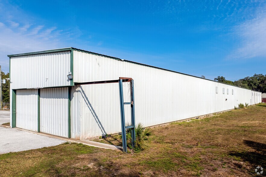 More Photos Of 1056 NE 16th St, Ocala Industrial For Lease
