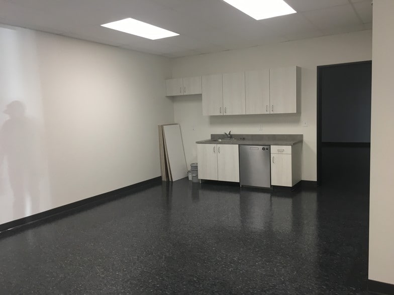 More Photos Of 8044 SE Harold St, Portland Freestanding For Lease