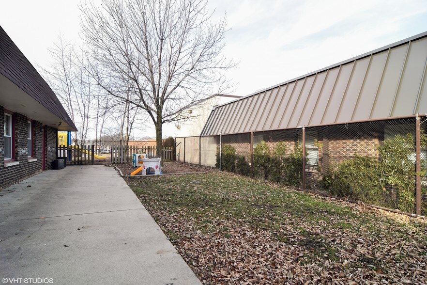 More Photos Of 7421 Astor Ave, Hanover Park Storefront Retail Office For Sale
